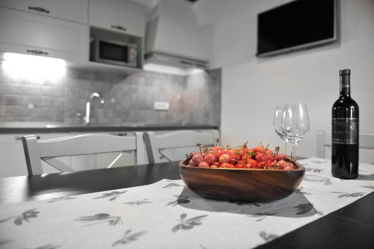 Apartmaji Kumar Шмартно Экстерьер фото